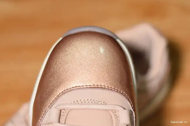 11 GS Rose Low Jordan Air Gold AH7860-105 0417